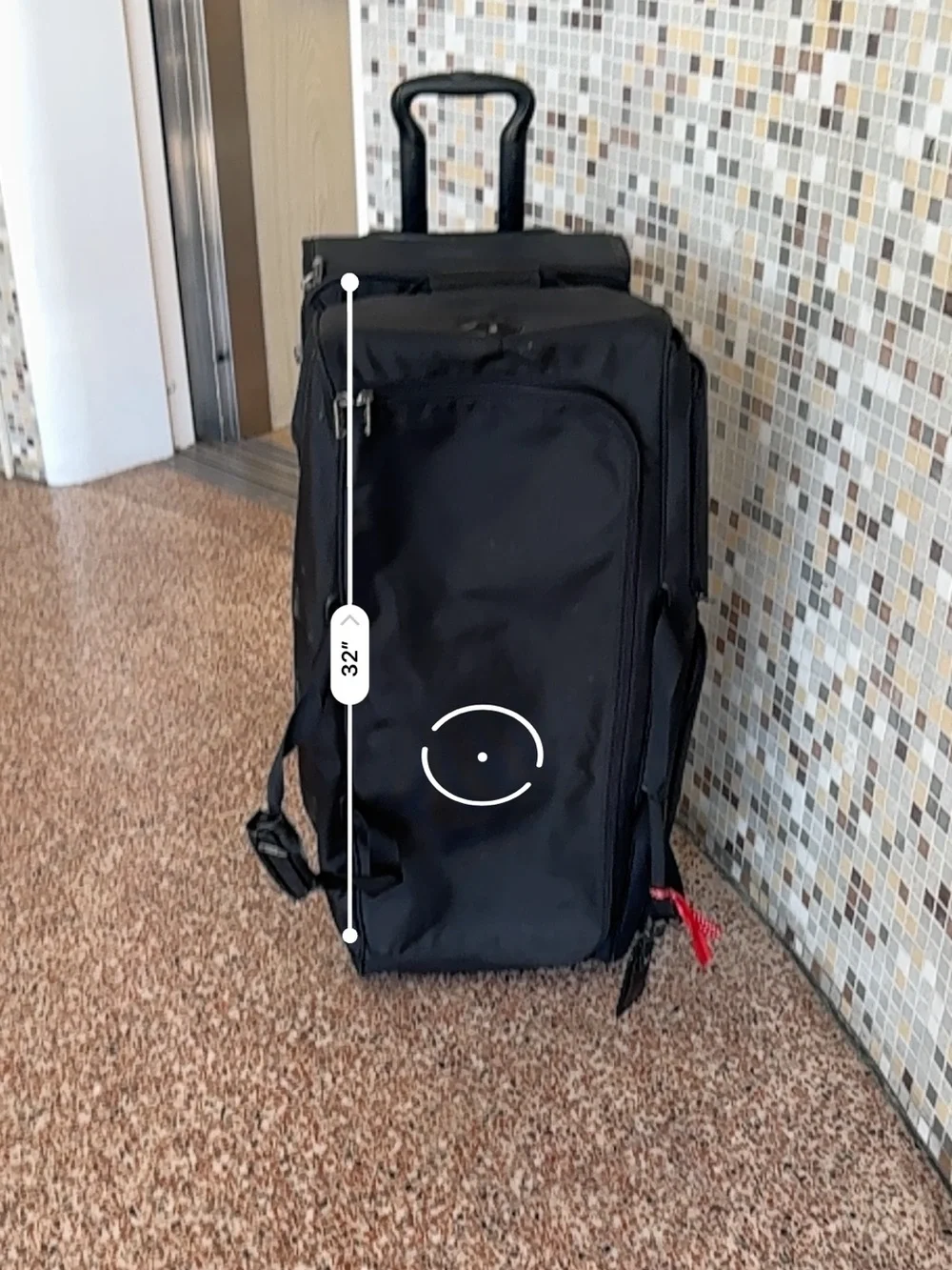 TUMI Alpha Large Split 2-Wheeled Duffel bag Rolling Suitcase Check-On